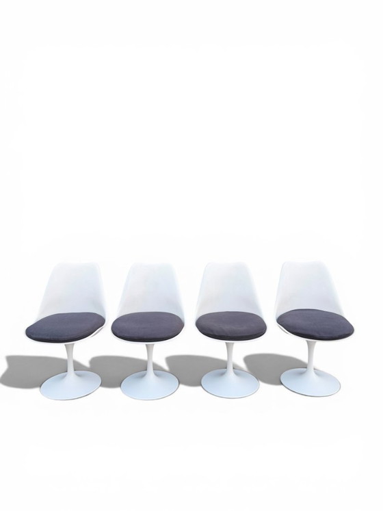 Image 1 of Knoll Tulip Dining Set by Eero Saarinen - Marble Table & 4 Chairs (Circa 1970)