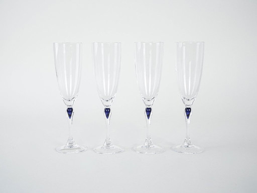 Juego de cuatro vasos, diseño danés, década de 1970, fabricados en Dinamarca.