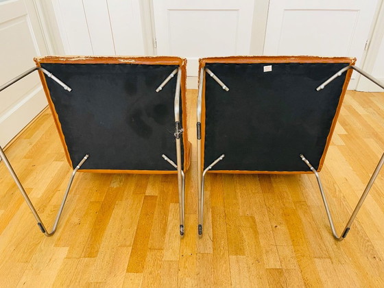 Deux Fauteuils Design Vintage Élégants – Leather (photo 6 of 10)