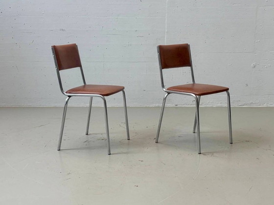 2 vintage Italiaanse stapelstoelen in chroom en bruin kunstleer, jaren 80 – Eetkamerstoelen, Chrome (photo 5 of 11)