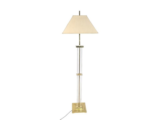Image 1 of Lámpara de pie de lucita de latón y plexiglás