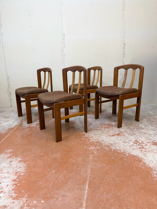 Juego de 4 sillas de diseño escandinavo en olmo macizo vintage de los años 70