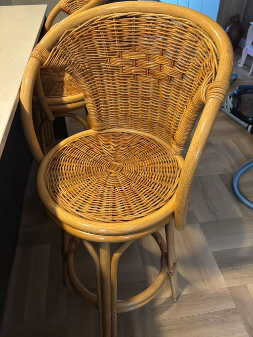 Sgabello da bar girevole vintage in rattan
