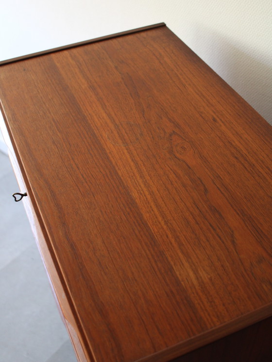 Image 1 of Vintage Deense ladekast in teak