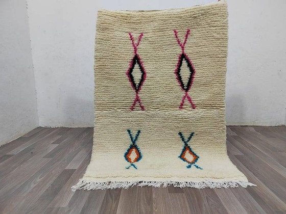 White Berber rug with decoration, 250cm x 150cm – Rugs & carpets, Wool (photo 9 of 10)