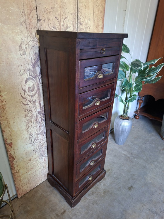 Image 1 of Cassettiera classica, mobiletto porta medicinali, schedario, dimensioni 50x40cm e altezza 148cm.