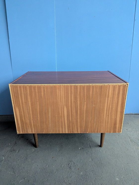 Mobile danese vintage con ante scorrevoli, Faarup anni '60 – Faarup Mobelfabrik, Armadi contenitori, Wood (photo 14 of 14)