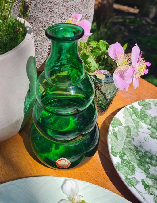 Edvin Oller's green vase ca. 1940 for Limmareds Glasbruk Sweden.