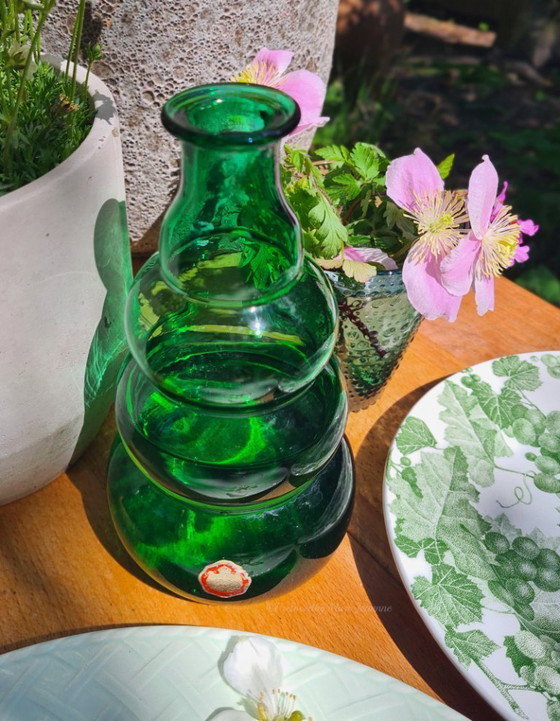 Image 1 of Vaso verde di Edvin Oller ca. 1940 per Limmareds Glasbruk Svezia.