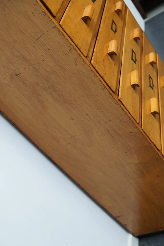 Image 1 of Mobiletto da farmacia industriale tedesco in legno di faggio, metà del XX secolo
