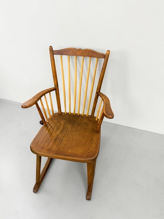 Image 1 of Antiker Schaukelstuhl um 1900–1920 mit Arretierung | Handgefertigter Windsor Rocking Chair | Folk Art Massivholz Sessel | Sammle