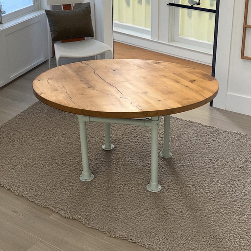 Table à manger en chêne massif 140 cm piètement industriel