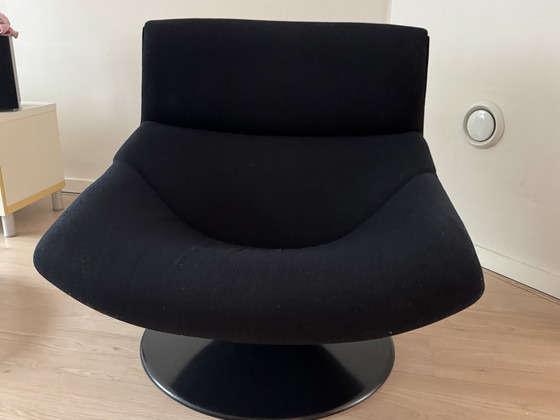Image 1 of Artifort F520