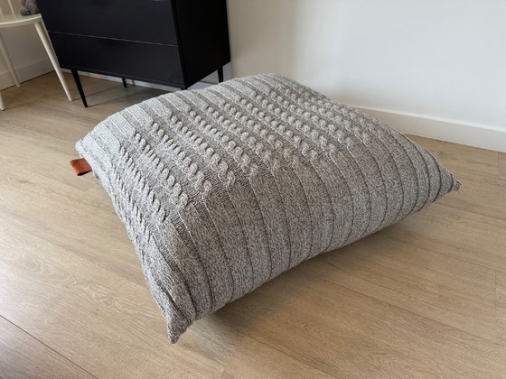 Image 1 of Coussin « Sol » Montis