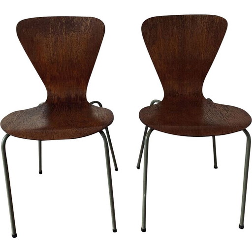 Coppia di sedie vintage in legno curvato 3107 di Arne Jacobsen