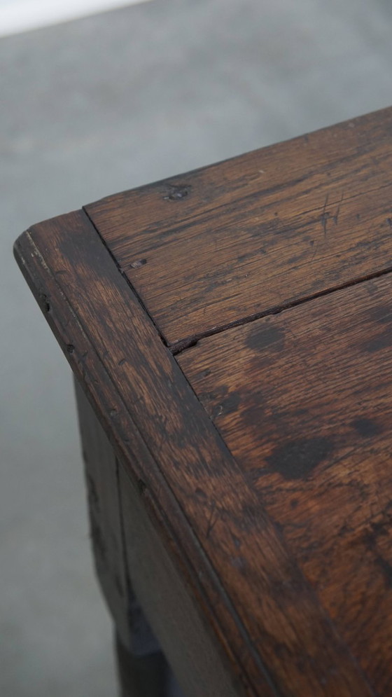 Image 1 of Ancienne table d'appoint en chêne anglais de la fin du XVIIIe siècle