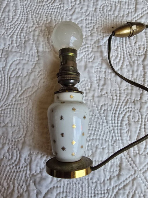 Petite lampe vintage en porcelaine blanche étoilée avec abat-jour à franges – tafellampen, Textile (photo 2 of 5)