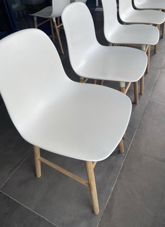 Sedie da pranzo Copenhagen – Normann Copenhagen, Plastic, Wood (photo 2 of 5)