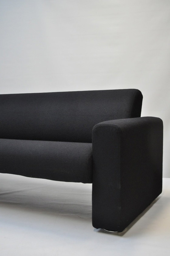 Image 1 of Artifort 691 - 2,5 posti - Completamente restaurato e rivestito in Kvadrat