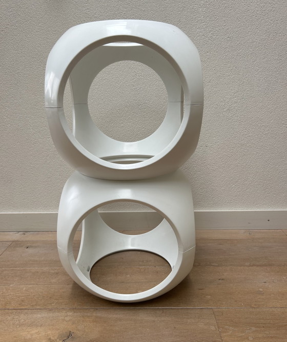 Obligo made twice by Von Robinson – Moroso, Stools, Plastic (photo 4 of 6)