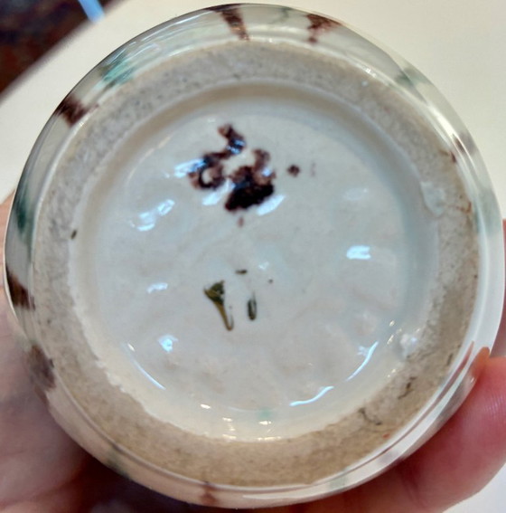 Vaso in ceramica fine / maiolica a righe verticali, anni '50, Vasi, Bianco, Mid Century Modern (foto 5 di 7)