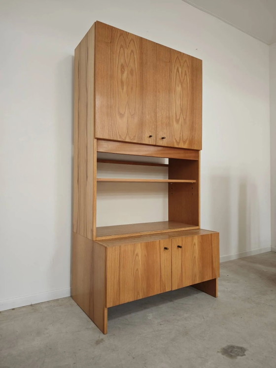 Antiker hoher Fernsehschrank, Kommodenschrank von Drevotex Zamberk. – Vitrine, Wood, Mid Century Modern (photo 22 of 22)