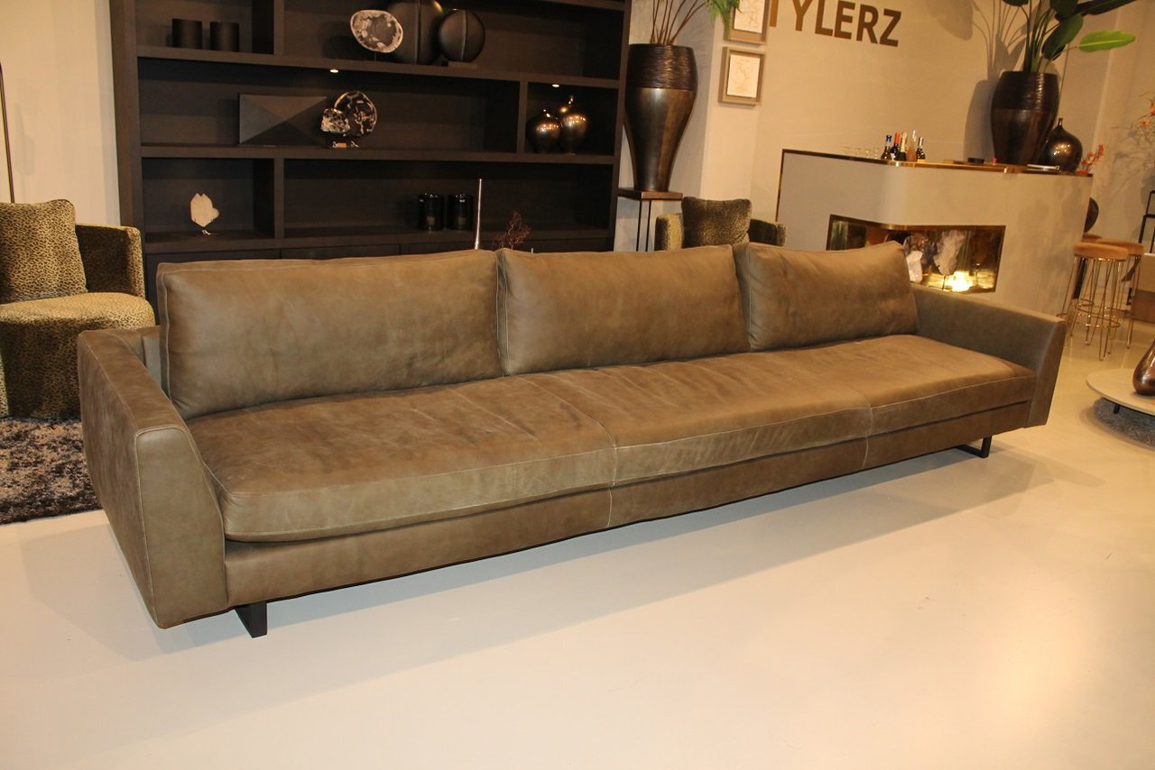 RB Collection Salamanca 5-seater sofa | €2,995 | Whoppah
