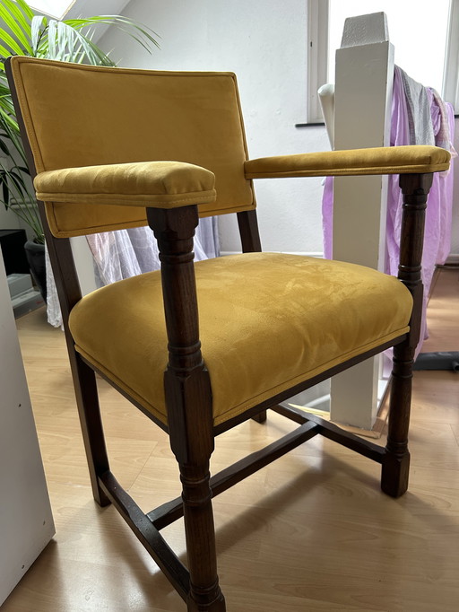 4 sedie (recentemente rivestite)