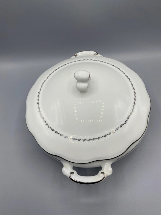 SEP France Sélection Covered Porcelain Vegetable Dish – Silver Frieze Decor – Decorative Objects (photo 3 of 7)