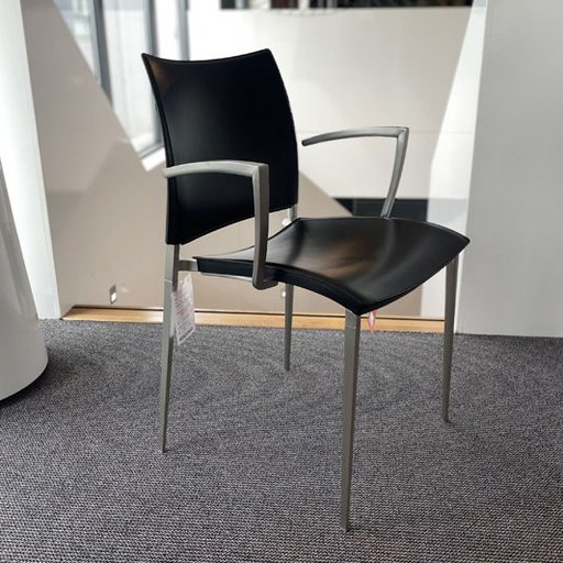 The Salto Sand 448 dining chair