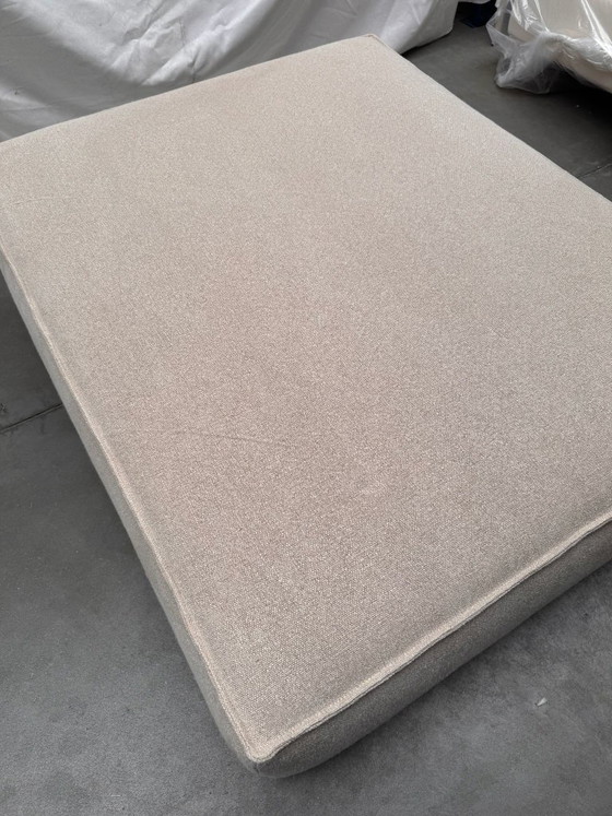 Image 1 of Vast gestoffeerde Dix pouf