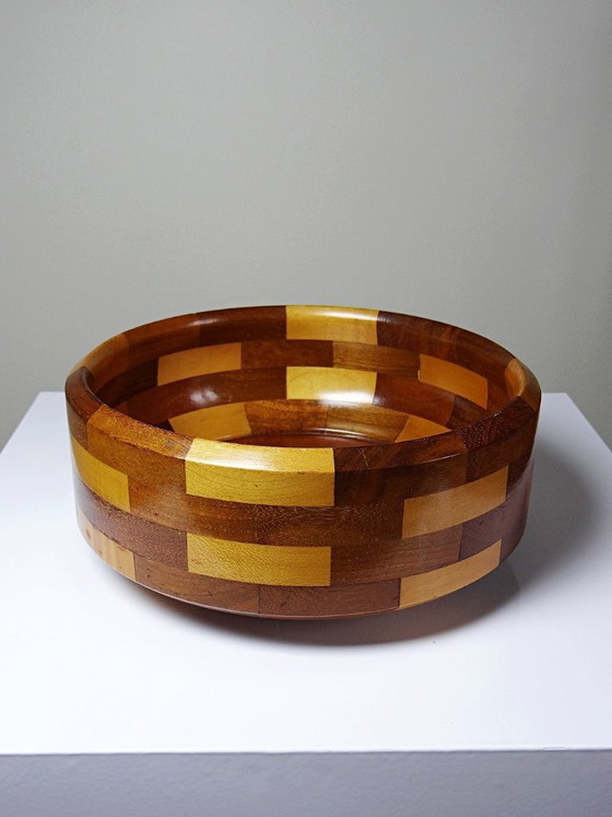 Image 1 of Fruttiera vintage in legno massello, assemblata, con design patchwork, risalente agli anni '70-'80.