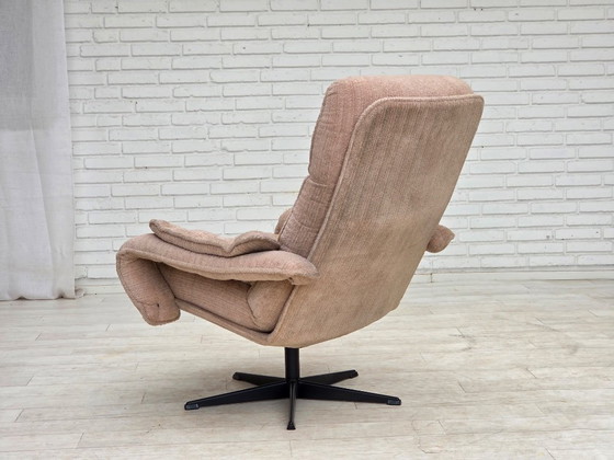 Image 1 of Dänischer Drehsessel aus den 1970er Jahren, beiger Möbelstoff.