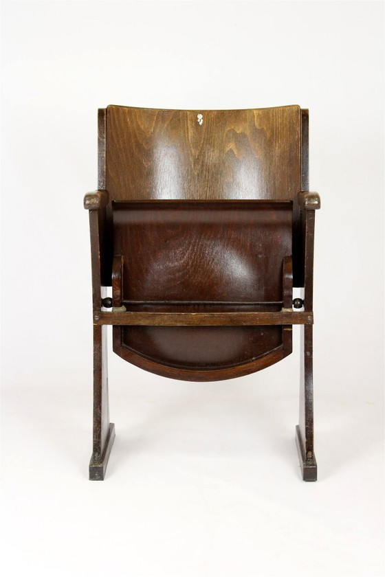 Image 1 of Fauteuil de cinéma vintage TON (Thonet), tchèque des années 1940, siège de théâtre en bois