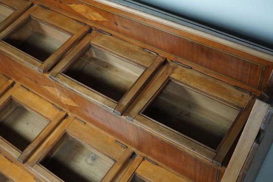 Image 1 of Antiguo mueble de mercería holandés de gran tamaño, fabricado en madera de haya, década de 1920/1930