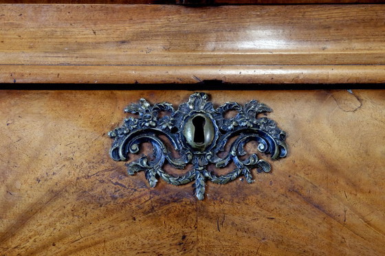 Image 1 of Bellissimo mobile del periodo Luigi XV, circa 1750.