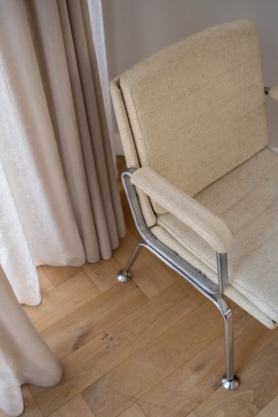 Image 1 of Vintage Artifort fauteuil