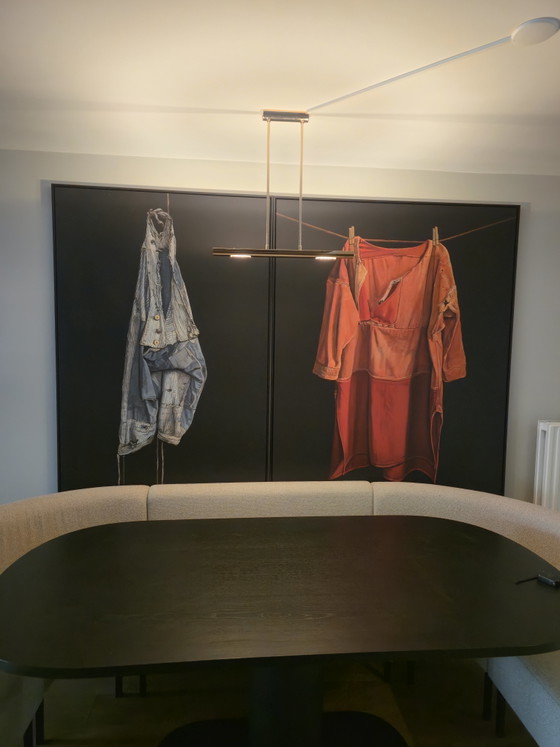 Jopie Huisman – “Red Bay Shirt” – Lienzo, 135 × 180 cm, con marco flotante negro. – Láminas artísticas, Wood (photo 5 of 5)