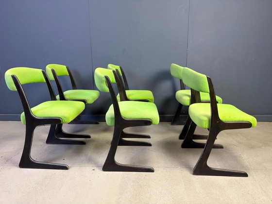 Juego de 6 sillas Canguro de Emile Baumann, década de 1960. – Sillas de comedor, Textile, Wood (photo 3 of 10)