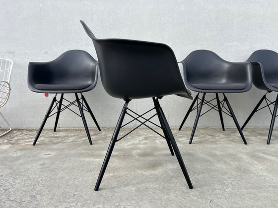 4x Vitra Eames DAW armchair – Dining chairs, Wood, Plastic (photo 12 of 16)