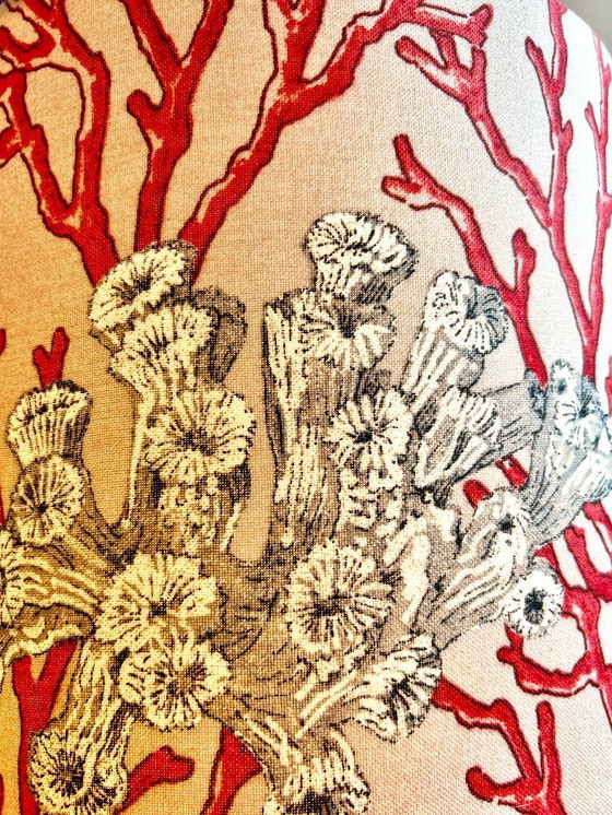 Image 1 of Vintage tafellamp met verlichte glazen voet.