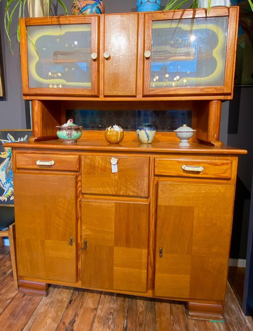 Vintage Art Deco / Populair Blond Houten Dressoir met Dubbele Kast – Gegraveerde Glazen Deuren & Ruime Opbergruimte