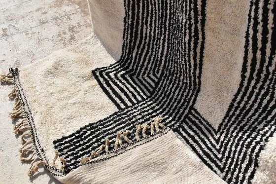 Alfombra marroquí blanquecina con motivos geométricos, 300cm x 150cm – Wool, Bohemian (photo 4 of 5)