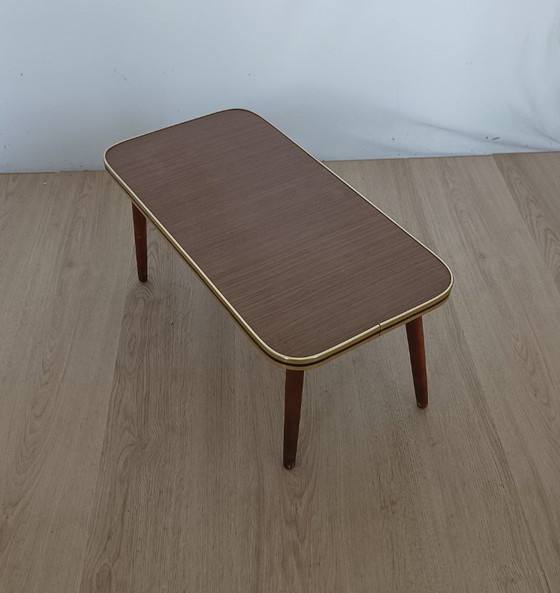 Tavolino vintage con venature del legno – Tavolini, Metal, Wood (photo 5 of 7)