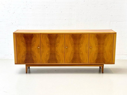 Prachtig walnoten dressoir, jaren 1950