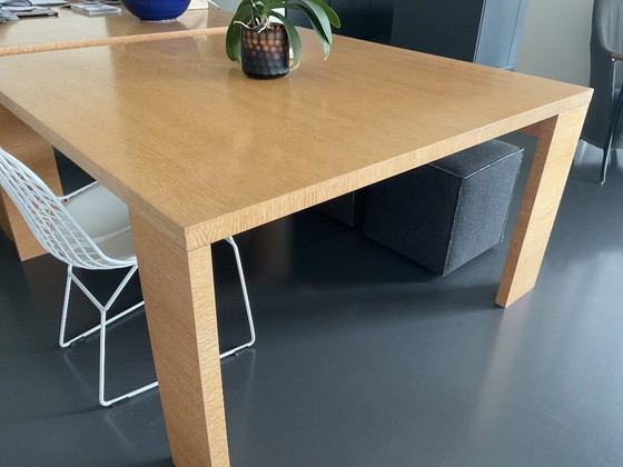 Image 1 of 2 Maxalto tables, Alceo, 1,38x1,38 cm brushed light oak