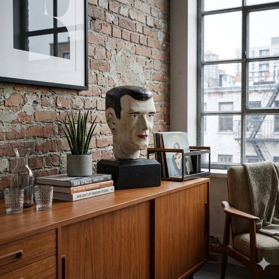 Image 1 of Testa in gesso vintage su base di cemento – oggetto scultoreo – circa 39 cm di altezza - busto vintage