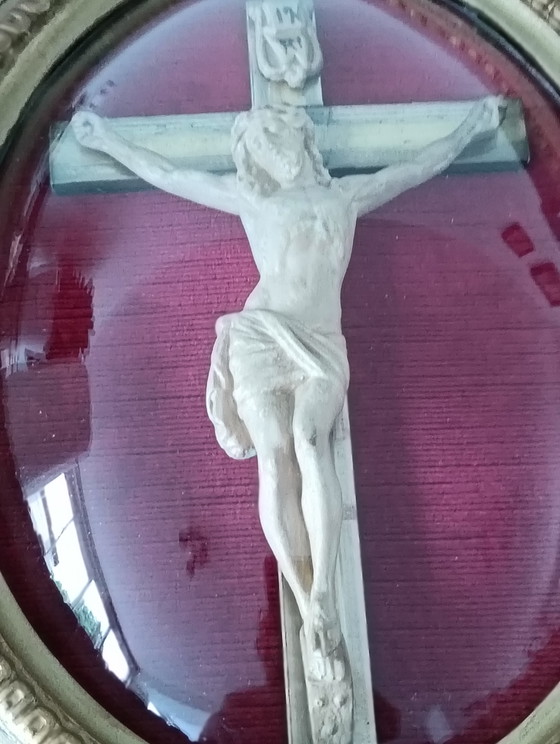 Crucifix religieux antique sous verre convexe – Antiek, Décorations murales, Velvet, Wood (photo 5 of 12)