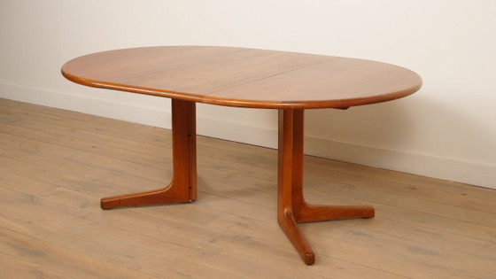 Image 1 of Vintage round dining table | extendable | teak | 121- 173 cm