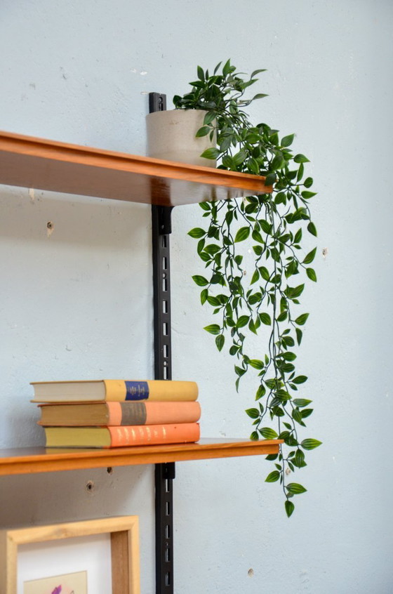 Image 1 of Vintage walnotenhouten wandplank, String shelf, midden 20e eeuw, jaren 60/70